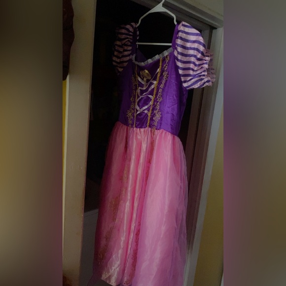 Princess costume girls size 14. Only worn once - Picture 2 of 2